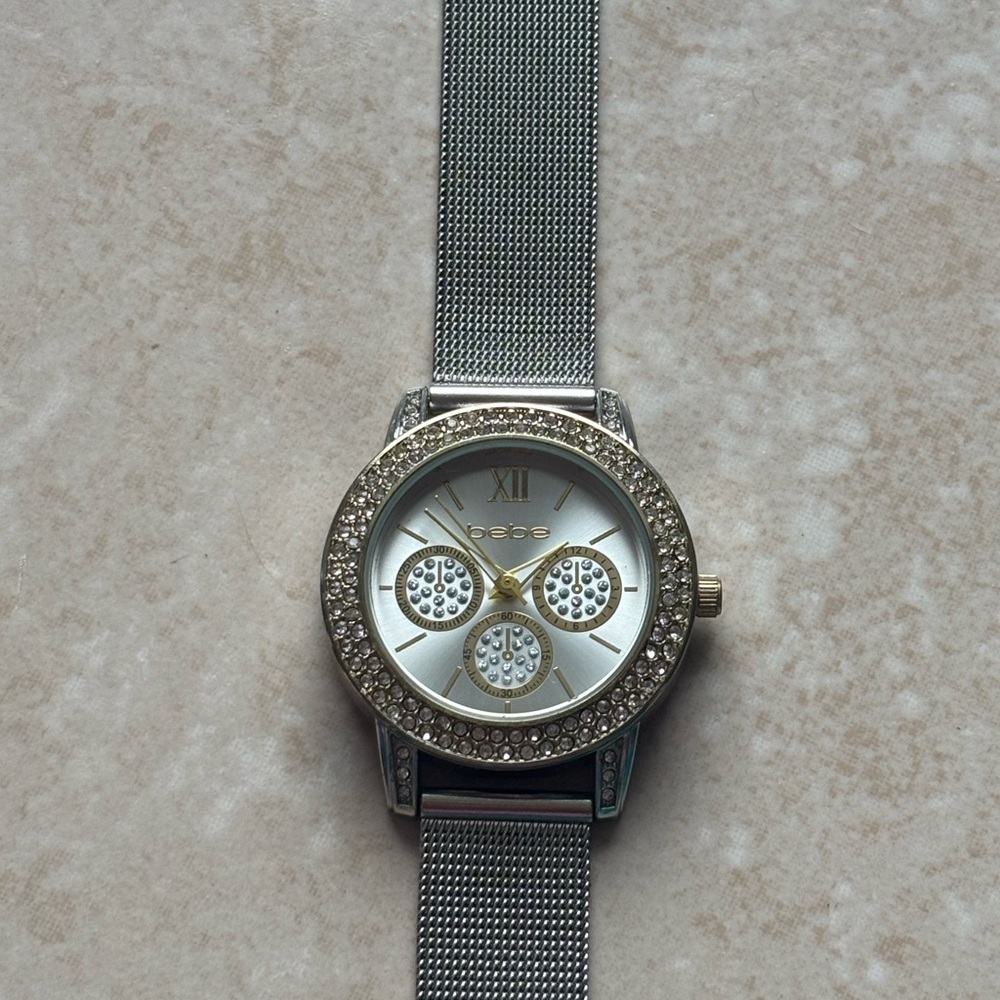 🔴 5 x $19 | Bebe Silver Mesh Watch – Elegant & Timeless Design - Picture 4 of 5